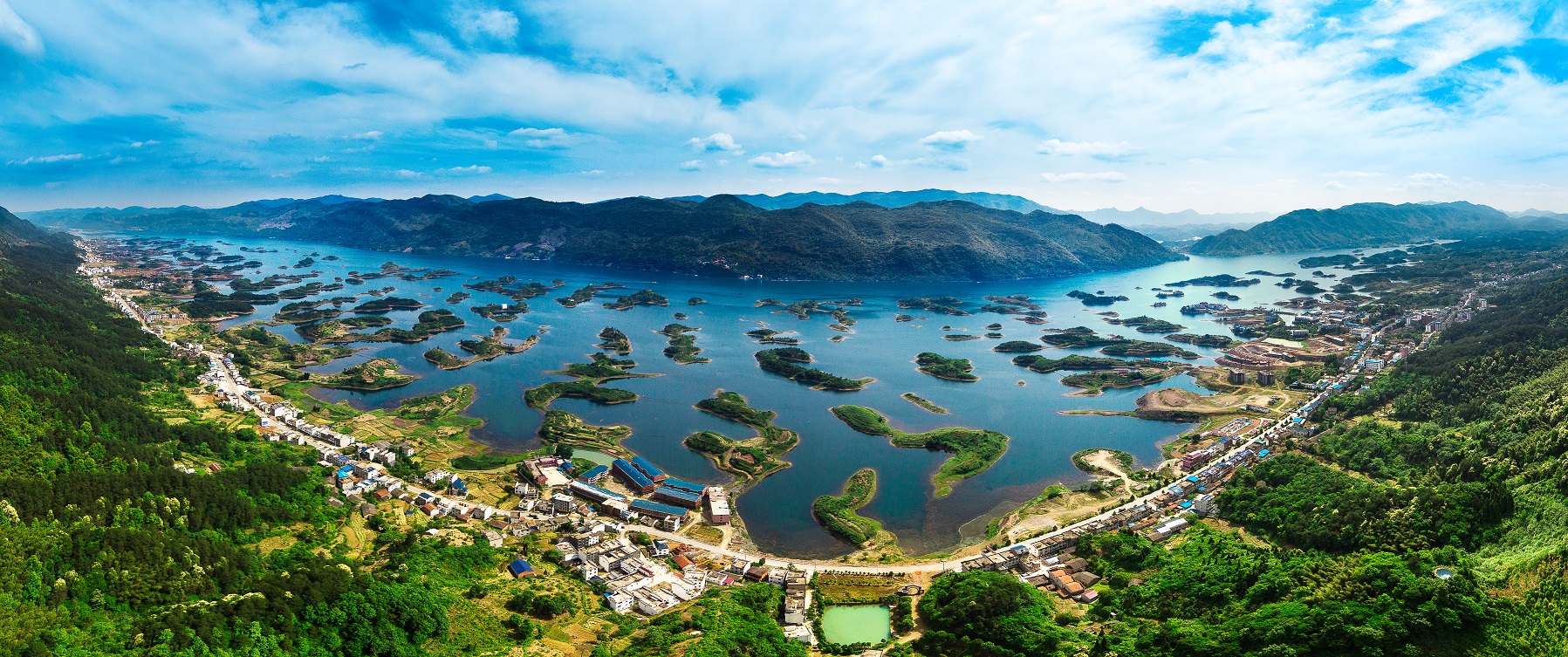 楚韵画卷，湖北山水间的传统服饰舞台秀
